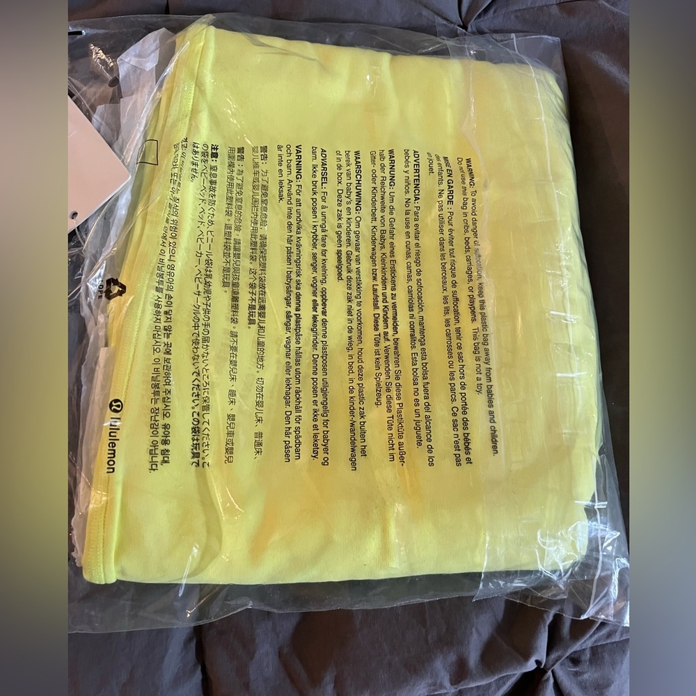 Lululemon align HR crop